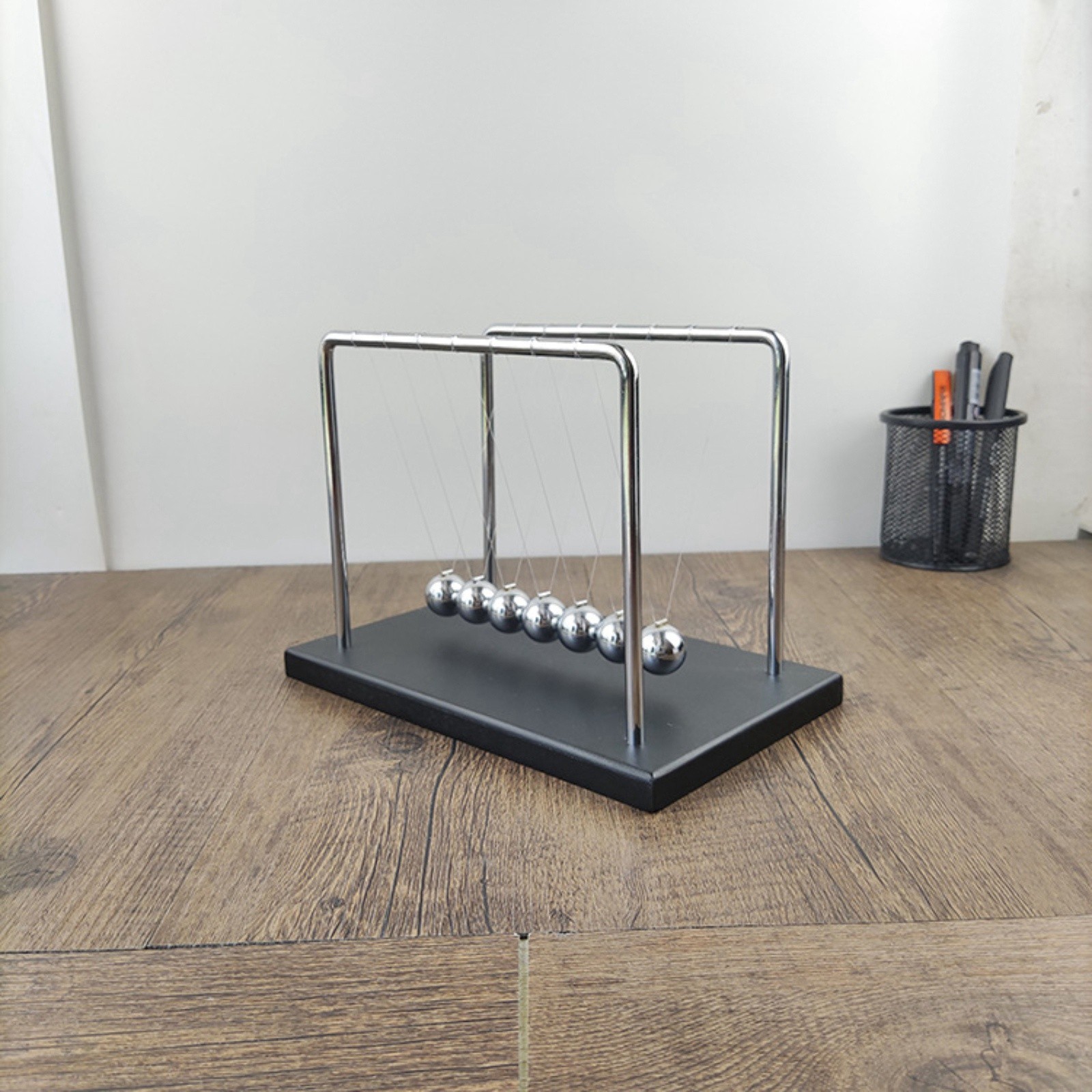 Newton Cradle Large - 7 Palline Meccanico Curva Newton Pendolo